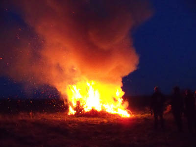 Osterfeuer 2016 Bild 1 das Feuer