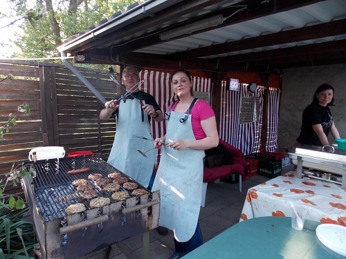 Grillchef´s von Wir für Mötzlich e.V. Beim Eichbaumfest 2018 wurde ordentlich und lecker gegrillt.