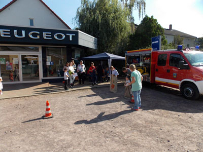 Erntedankfest 2016 in Mötzlich Sackhüpfen mit der Feuerwehr Diemitz