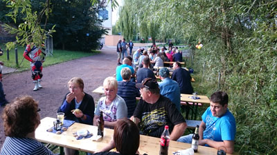 Teichfest 2016 am frühen Abend, viele Mötzlicher sind gekommen