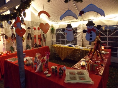 Verkaufsstand aus der Wichtelwerkstatt auf dem Mötzlicher Weihnachtsmarkt