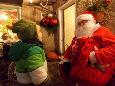 Jedes Kind sprach mit dem Weihnachtsmann auf dem Mötzlicher Weihnachtsmarkt